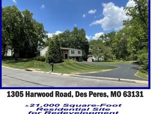 1305 Harwood Rd, Saint Louis, MO 63131