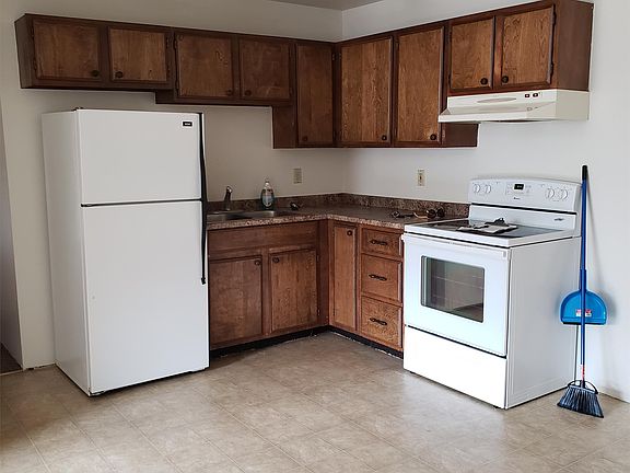 2nd image of 424 1st Ave NW APT 11