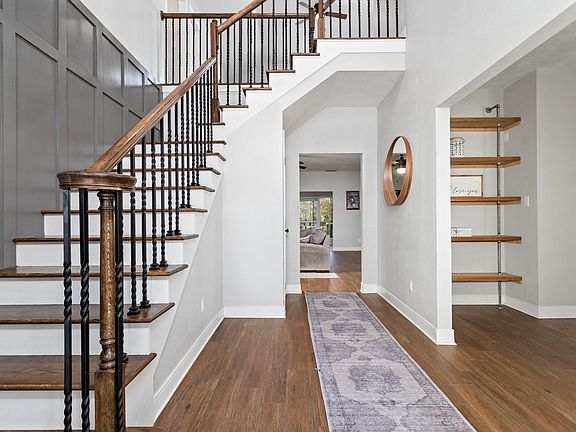 2nd image of 1342 Woodway Blvd