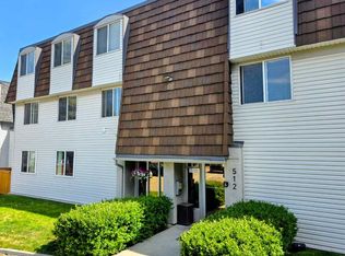 512 W Cedar Cres SW #201, Calgary, AB T3C2Y8