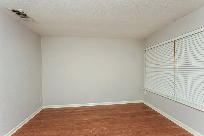 6909 Valhalla Rd — Photo 13