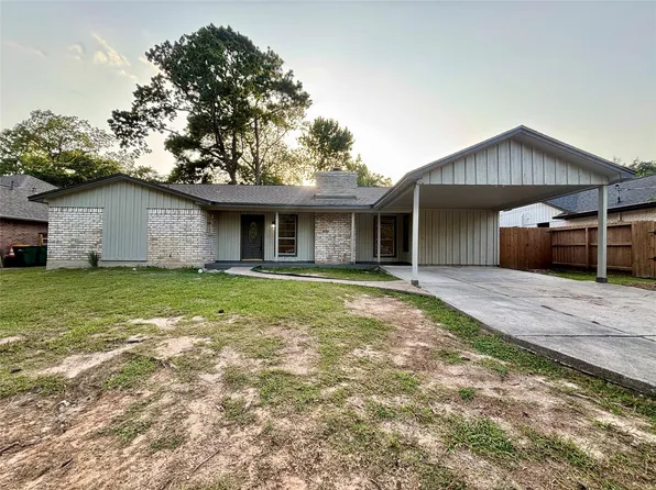 75 W Rolling Hills Dr, Conroe, TX 77304