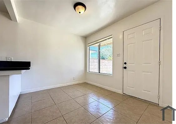 44037 Fern Ave — Photo 5