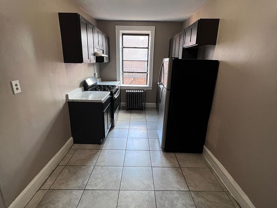 1st image of 449 Mountainview Ave APT 402