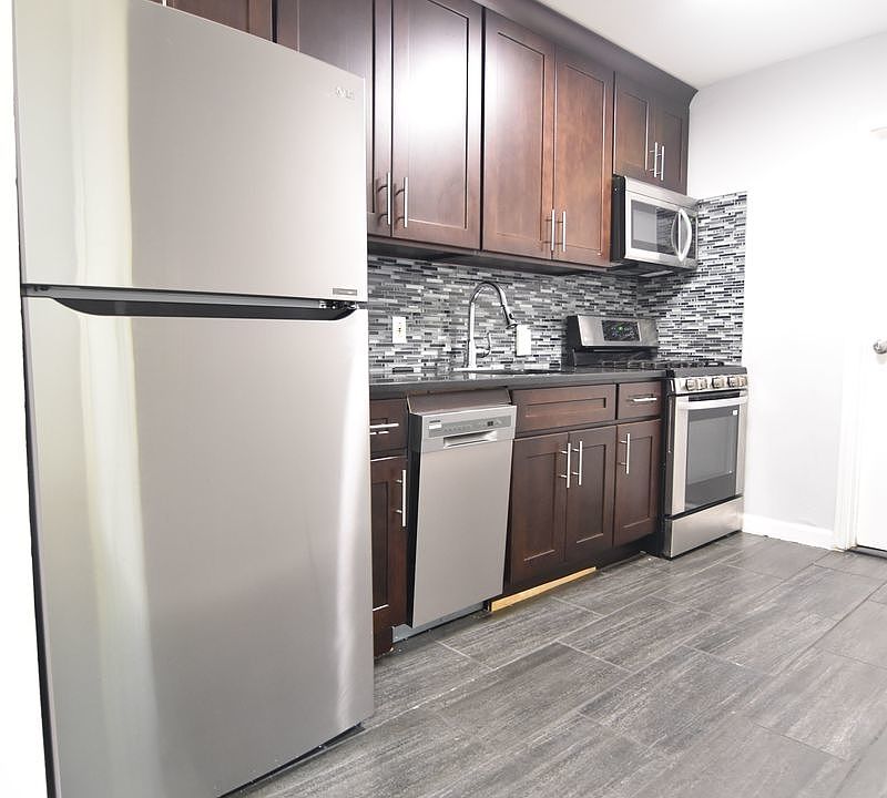 1st image of 536 W 175th St #11