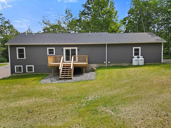 3rd image of 516 Barker Road