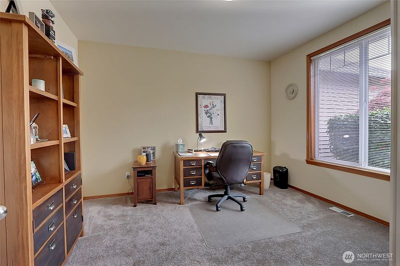 5th image of 13714 143rd Avenue E