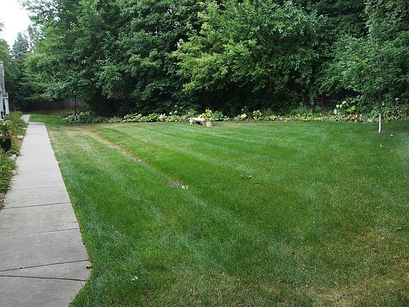 3rd image of 330 Pondridge Cir