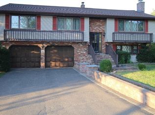 176 Pleasant Valley Rd, South Windsor, CT 06074