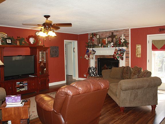 5th image of 2413 Francis Dr