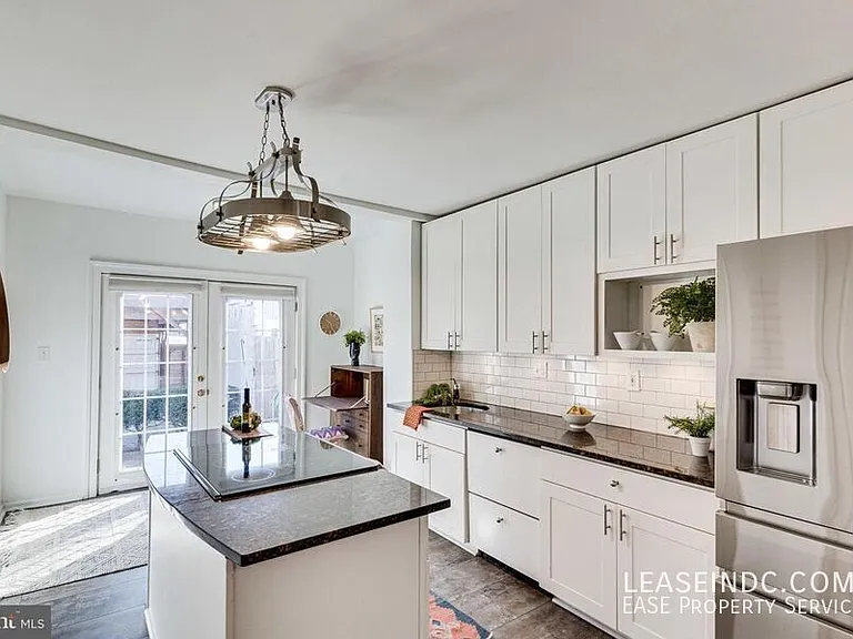 709 16th St NE — Photo 11