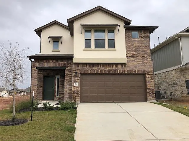 4 bed, 2000 sqft, $1,950 — Photo 2