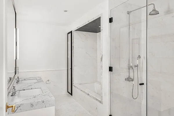 Rented by Compass | media 49