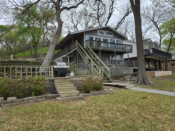 2067 Chaparral Dr, Gainesville, TX 76240