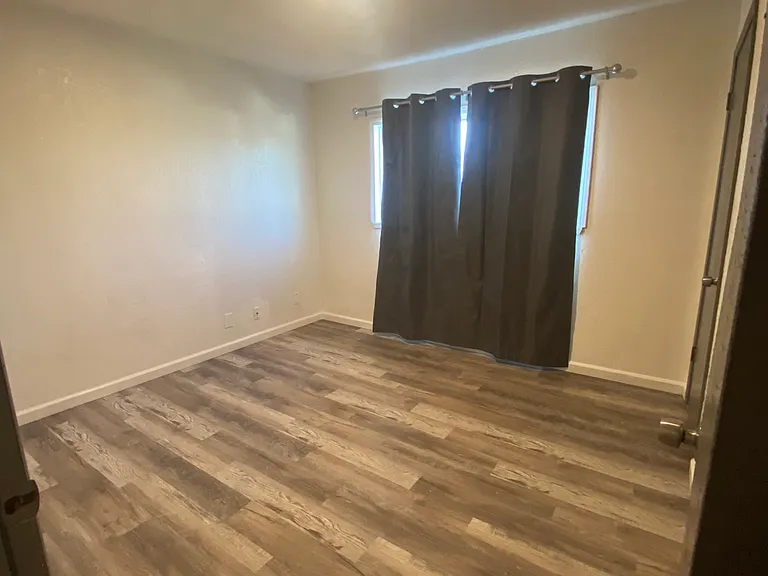 3044 Amherst Dr #4 — Photo 9
