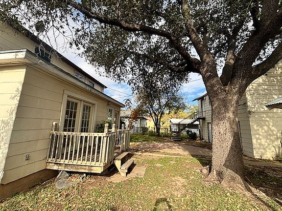 2nd image of 612 E Parkway St