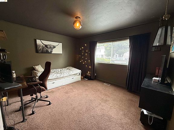 4th image of 2963 62nd Ave