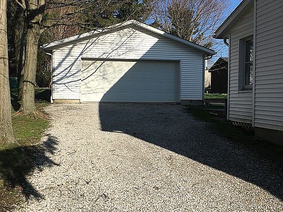2nd image of 167 Humbolt Ave