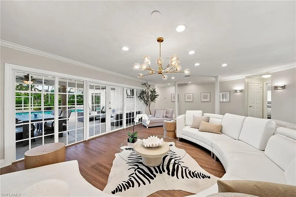 4 bed, 3.0 bath, 3382 sqft, $25,000 — Photo 3