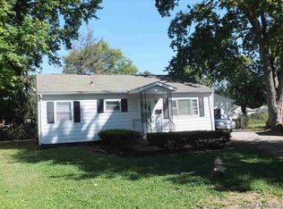 10 Douglas Ct, Springfield, IL 62704