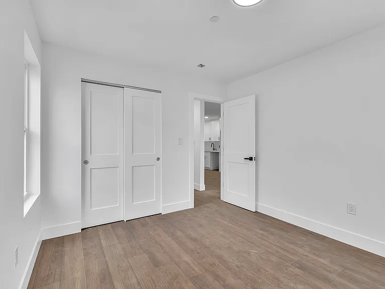 74 Broadway St #1B — Photo 8