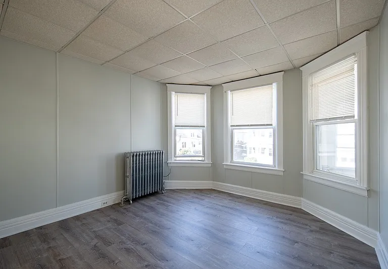 11 King Ave #2 — Photo 8