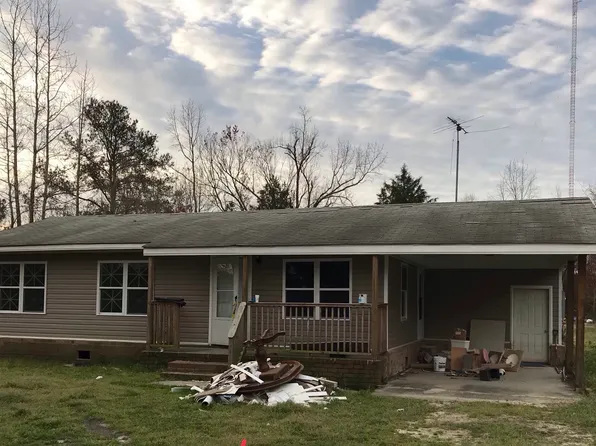 73 Macon St, Lumberton, NC 28358