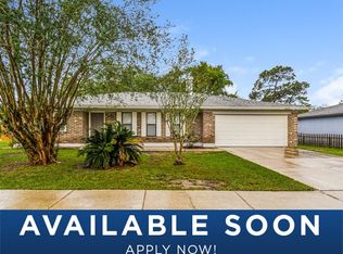 8208 Pear Rd, Jacksonville, FL 32210