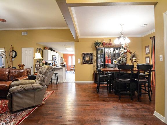 5th image of 1406 Lauren Dr