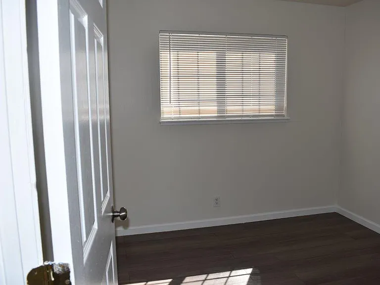 27942 Manon Ave #C — Photo 12