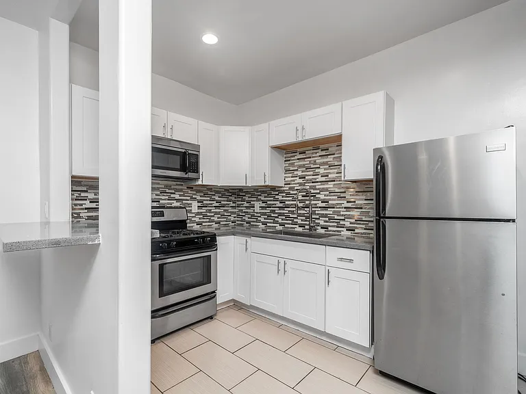 307 N Rampart Blvd — Photo 1