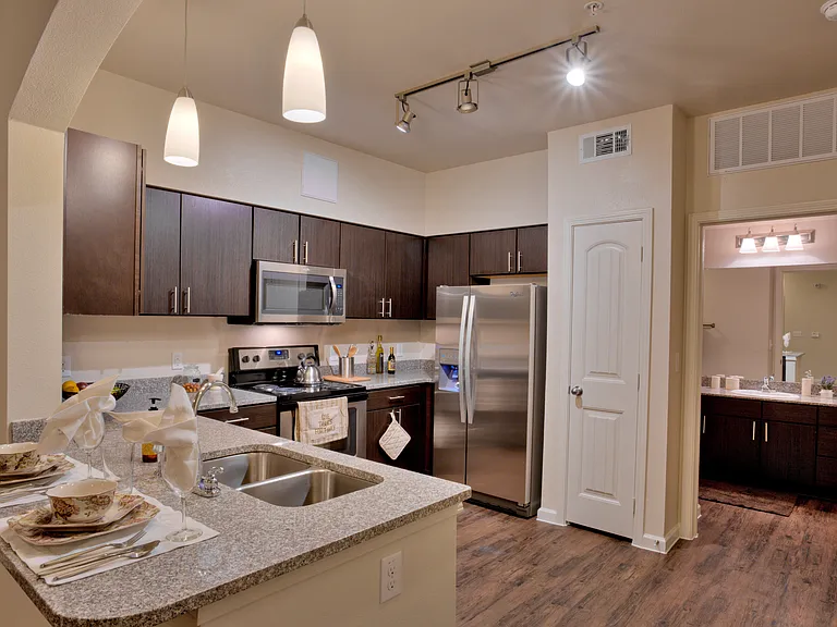 One Bedroom Kitchen