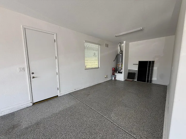 15744 W Jefferson St — Photo 26