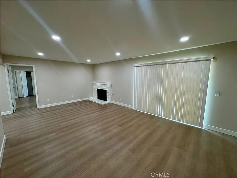 357 N Vermont Ave — Photo 13