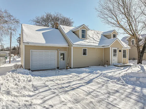 517 S Douglas Ave, Parkers Prairie, MN 56361