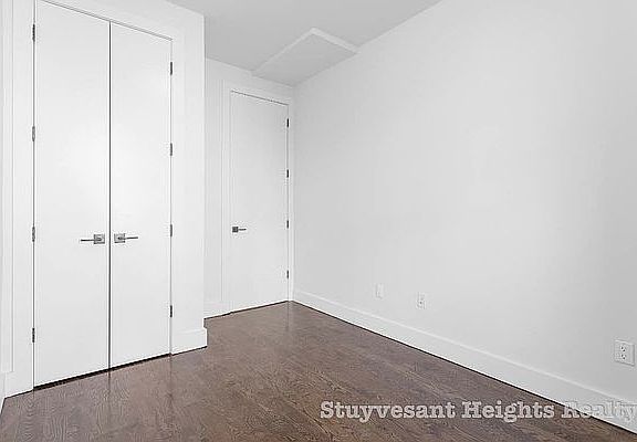 5th image of 339 Woodbine St #1B
