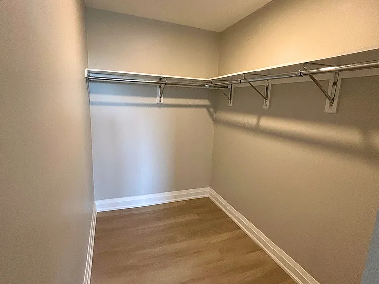 1547 Mississauga Valley Blvd — Photo 18