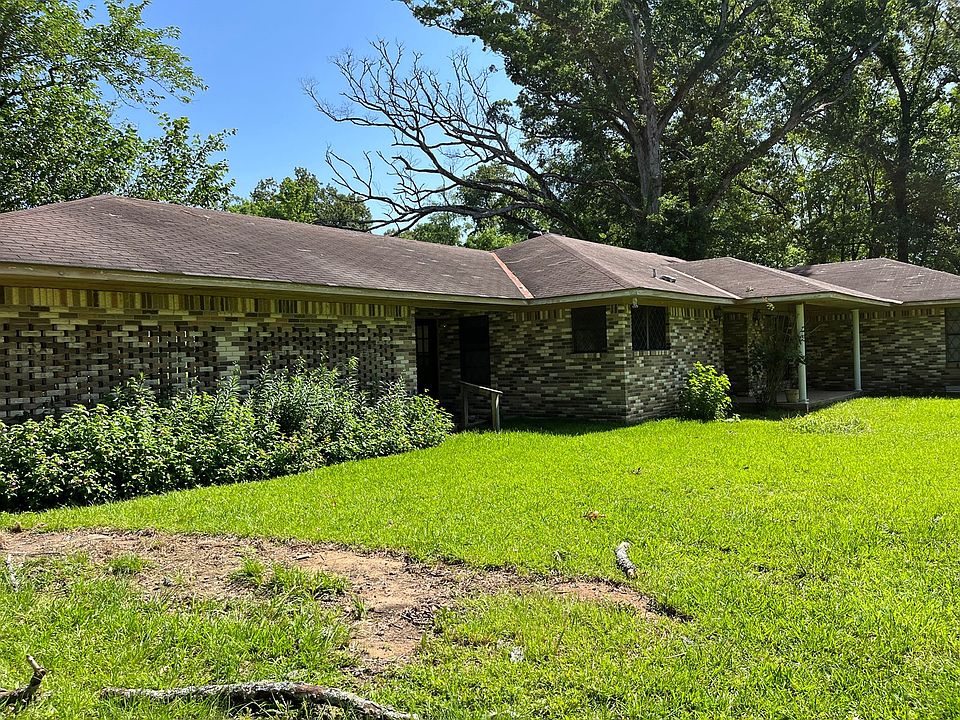 1st image of 104 Armadillo Ln