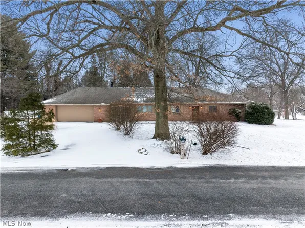 3101 N Jackson Blvd, Uniontown, OH 44685