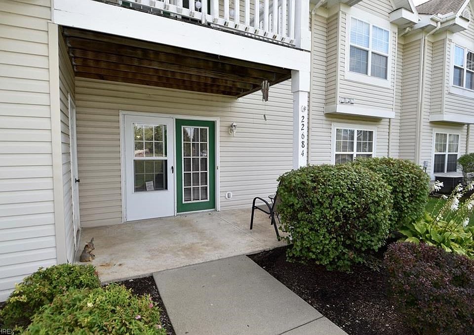 1st image of 22684 Lenox Dr #117