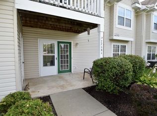 22684 Lenox Dr #117, Fairview Park, OH 44126