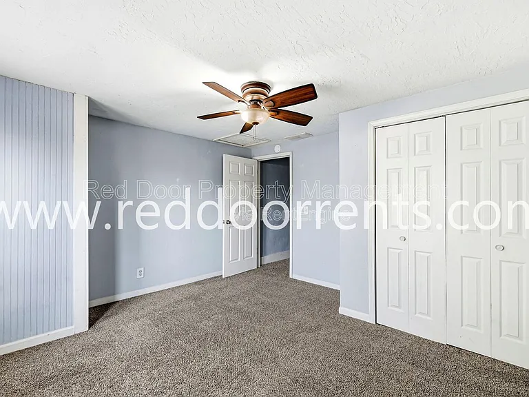 736 E Morris St — Photo 16