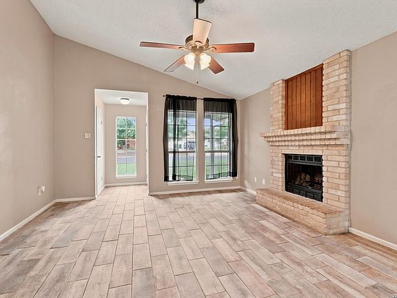 5th image of 110 LEHMANN ST