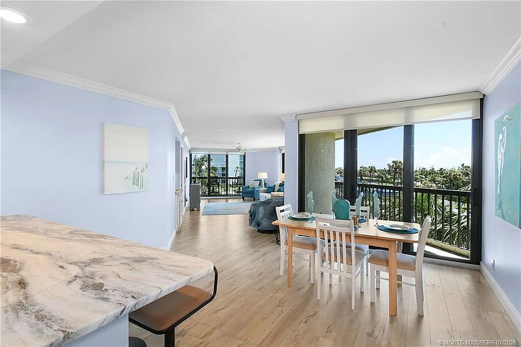 2 bed, 2.0 bath, 1437 sqft, $3,500 — Photo 3