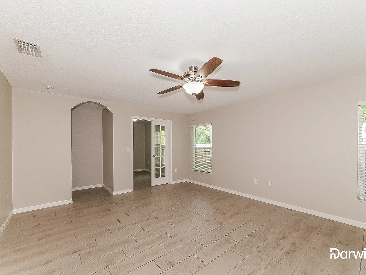 4 bed, 2.0 bath, 1384 sqft, $2,450 — Photo 3