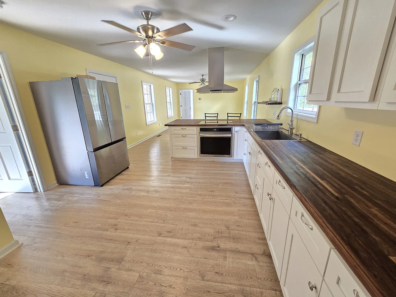 1845 Templeton Rd — Photo 2