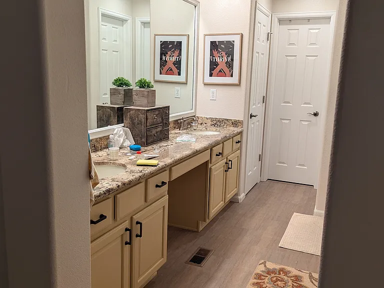 1652 Cherry Hills Ln — Photo 24