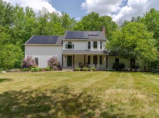 11 Rabbit Ln, Barrington, NH 03825