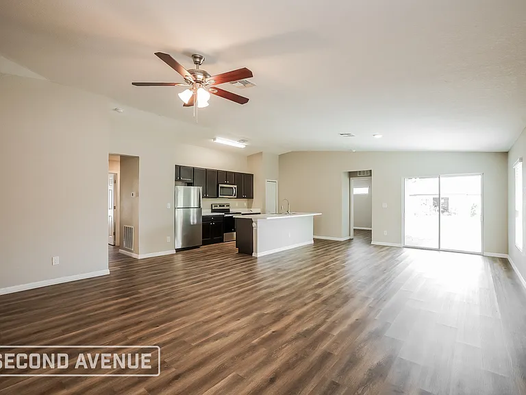 2512 54th St SW — Photo 4