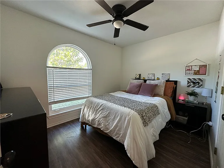 1213 Montreal Dr — Photo 19